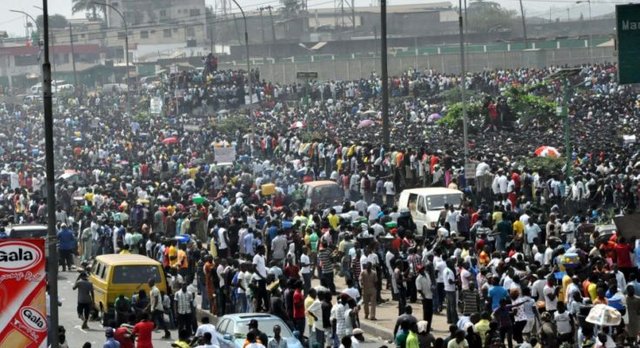 Nigerias-population-735x400.jpg