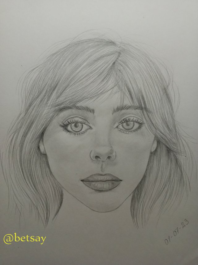 dibujo de un rostro de mujer