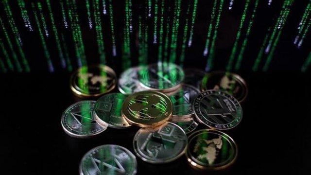 Cryptocurrency-Market-Volatility-is-Dangerous-678x381.jpg