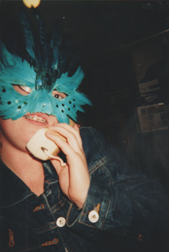 2001-10-31 Katie Halloween Mask.png