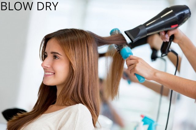 blow-dry-Dazzling-hair-1024x683 (1).jpg