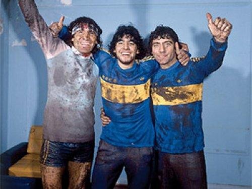 boca-maradona-brindisi-gatti.jpg