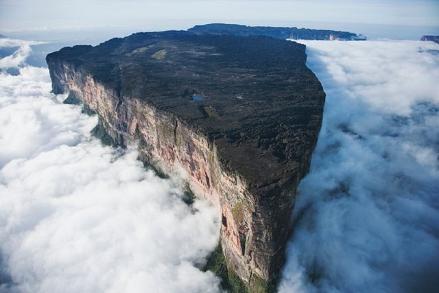 Monte Roraima en Venezuela.jpg