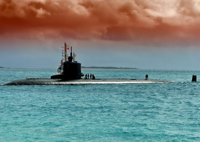 submarine-140781_1280.jpg
