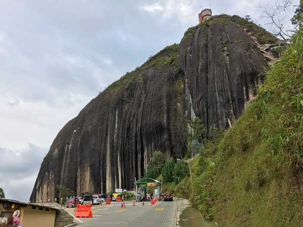 piedra-guatape-entrada.jpg