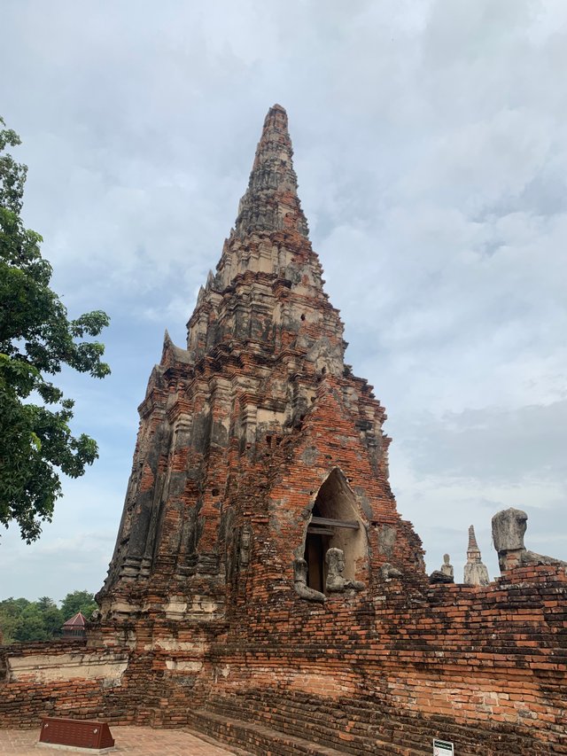 Wat Chaiwatthanaram8.jpg