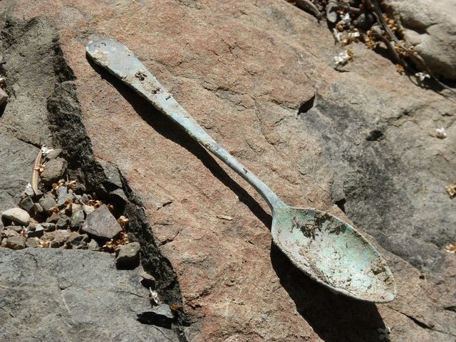 Old-Rusty-Spoon-Alpaca-1441298.jpg