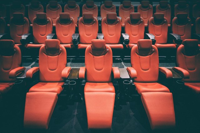 cinema-4213756_1280.jpg