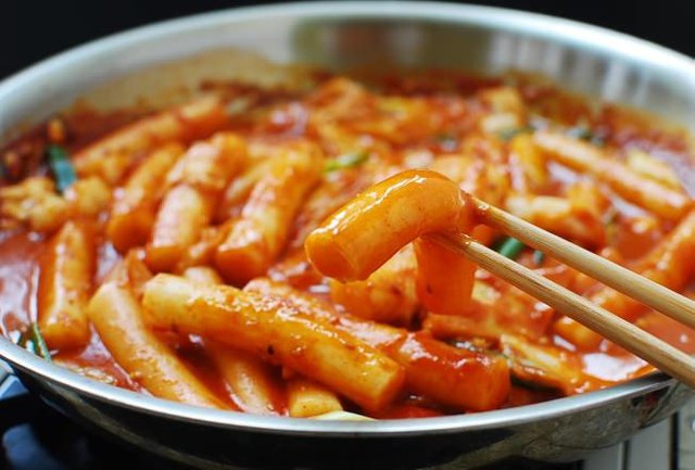 Easy Tteokbokki Recipes: Korean Style Sweet and Spicy Rice Cakes ...