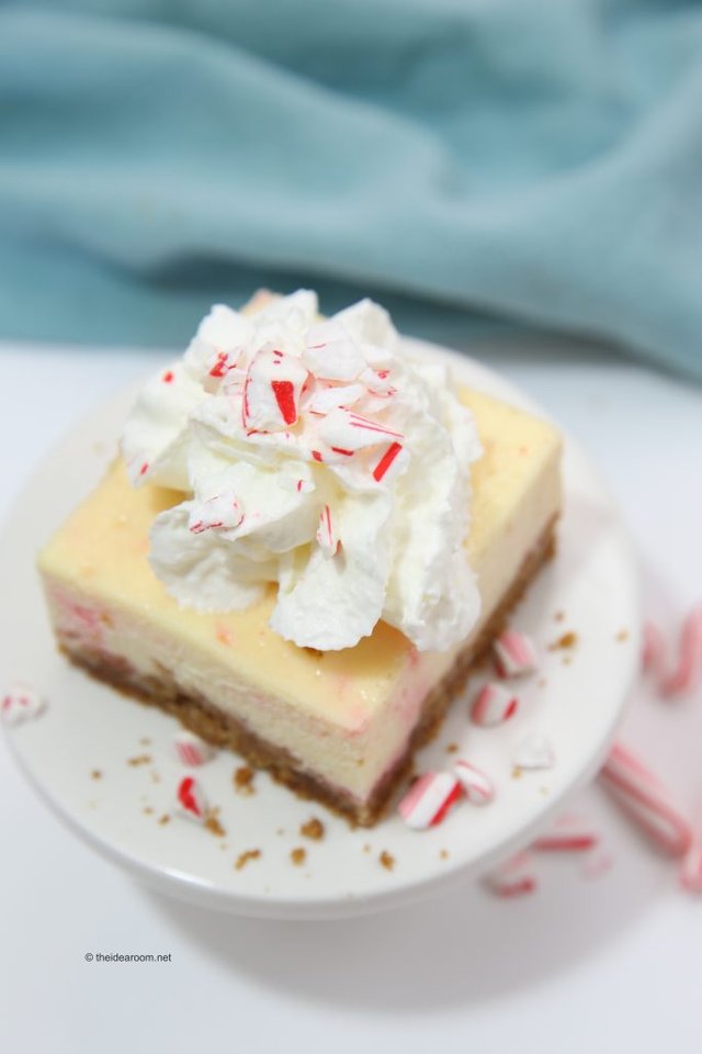 candy-cane-cheesecake-recipes-theidearoom-net-5