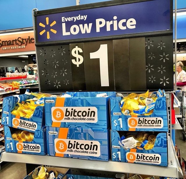 Walmart продаёт главную криптовалюту