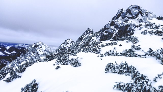   Sucha Czuba is one of the many High Tatra hills. Photo by Alis Monte [CC BY-SA 4.0], via Connecting the Dots