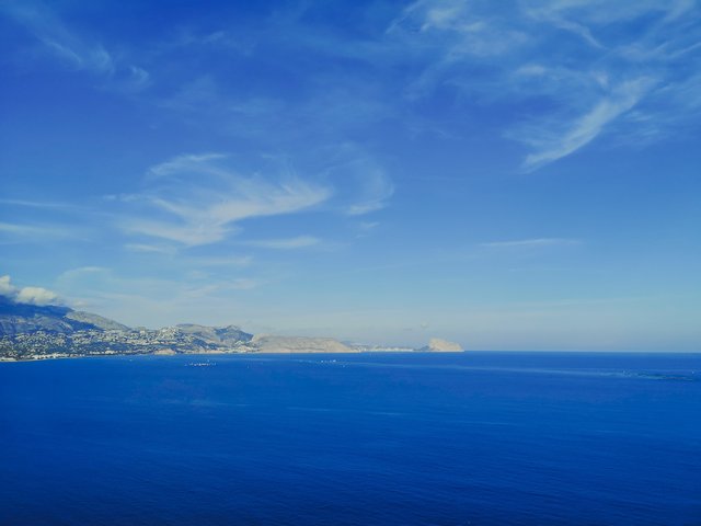   Penon de Ifach from Camino del Faro. Photo by Alis Monte [CC BY-SA 4.0], via Connecting the Dots