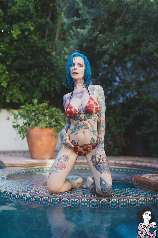 Join Suicide Girls