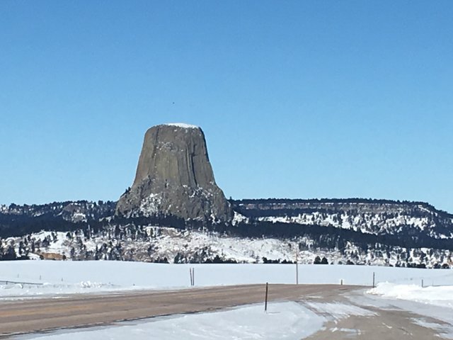 https://d1vof77qrk4l5q.cloudfront.net/img/andre-ager-devils-tower-this-time-a-little-closer-view-bq8fm58r-1551892699315.jpg