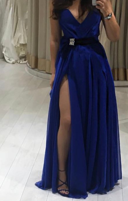 https://d1vof77qrk4l5q.cloudfront.net/img/anonymity5-bridesmaid-dress-shopping-mwcivx36-1547044855900.jpg