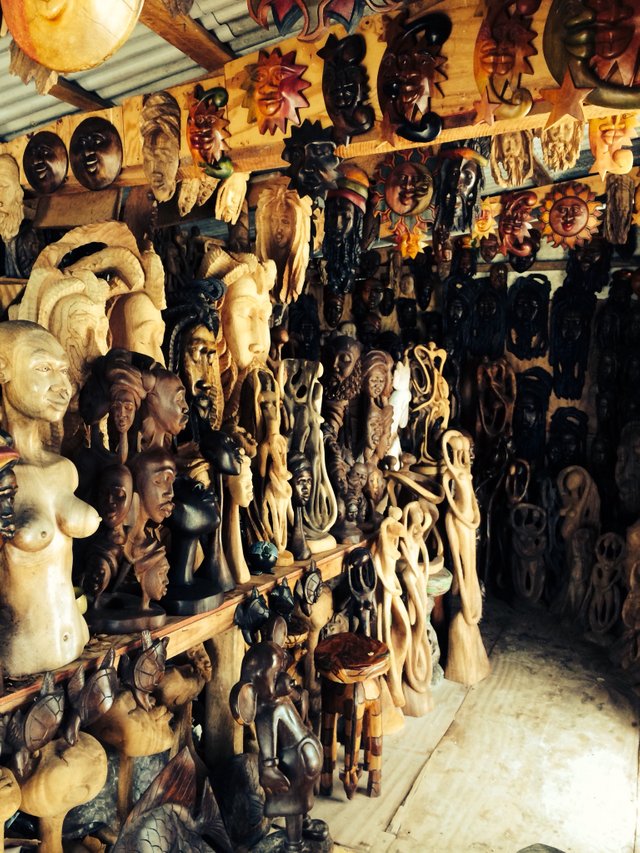 https://d1vof77qrk4l5q.cloudfront.net/img/conradsuperb-the-coolest-wood-shop-in-negril-jamaica-td5izrre-1573779227580.jpg