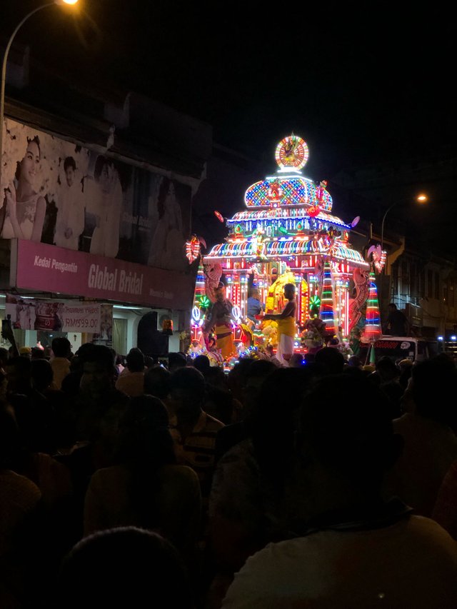 https://d1vof77qrk4l5q.cloudfront.net/img/lynnteh-thaipusam-celebration-zzkswdke-1548166996379.jpg