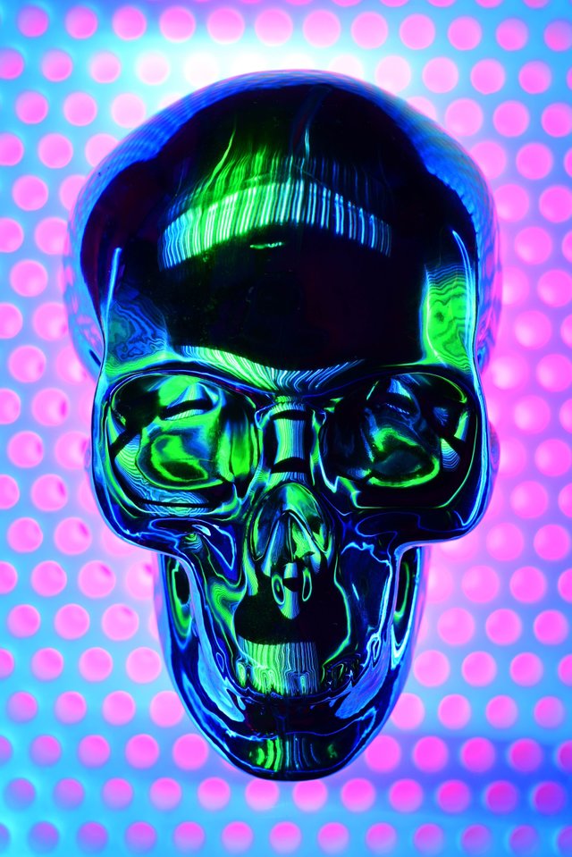 https://d1vof77qrk4l5q.cloudfront.net/img/martbarras-synthwave-skull-iwzg6qag-1549351865407.jpg