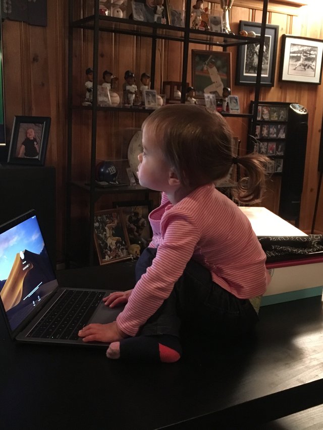 https://d1vof77qrk4l5q.cloudfront.net/img/sjagoe-2-year-old-granddaughter-already-on-a-computer-xlw2p4xm-1546735508834.jpg