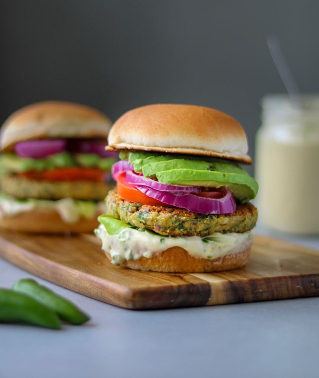 Easy Falafel Burgers - 21 Veggie Burger Recipes