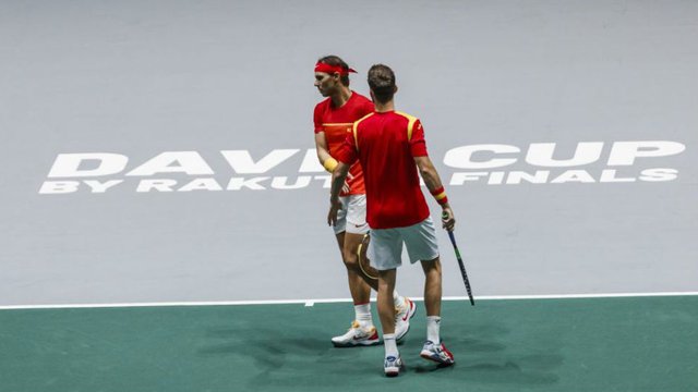 Nadal y Granollers hablan de una jugada