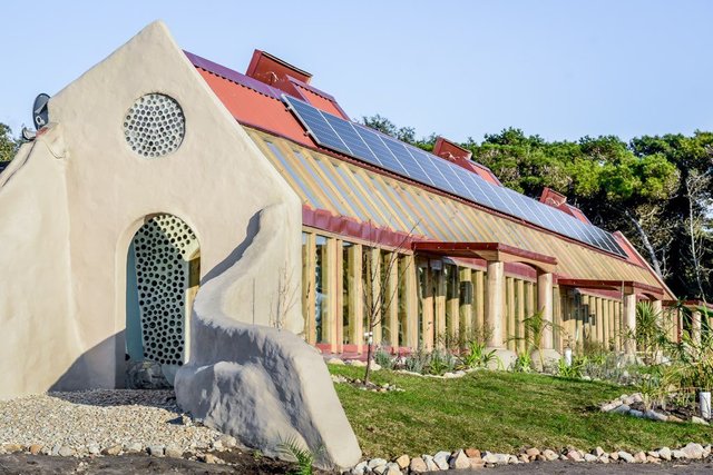 Earthship, Buenos Aires, Argentina