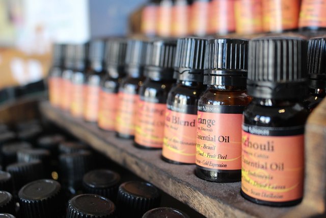 Essential oils: What they are and why you should use them
