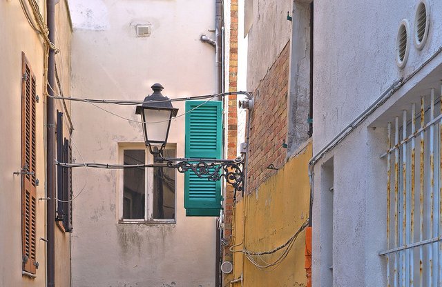 sirolo corner