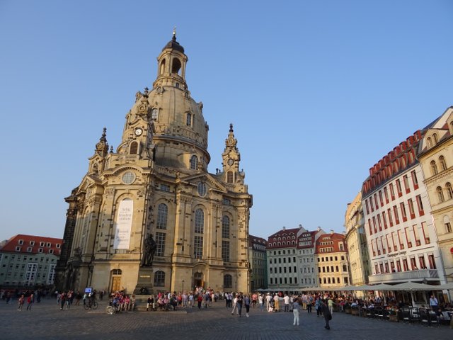 Today's post highlight is the beautiful main square in Dresden
