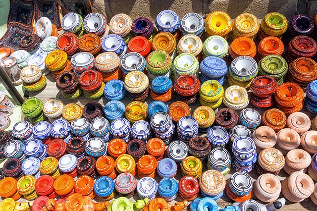 tunisia_djerba_n_colorful_ashtrays.jpg