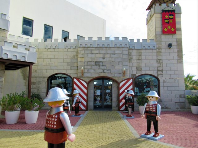 2. Playmobil Funpark Entrance 2.JPG