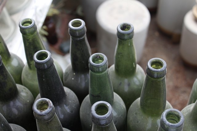 bottles691202_1280.jpg