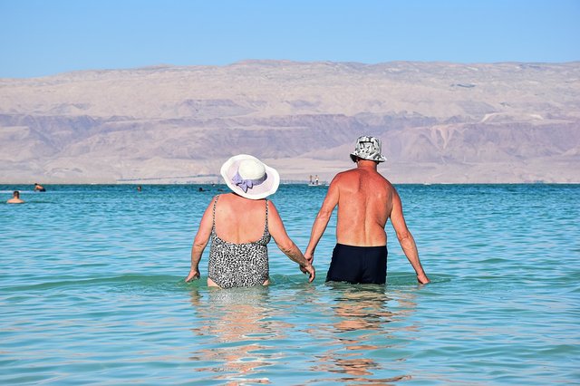 couple4364577_960_720.jpg