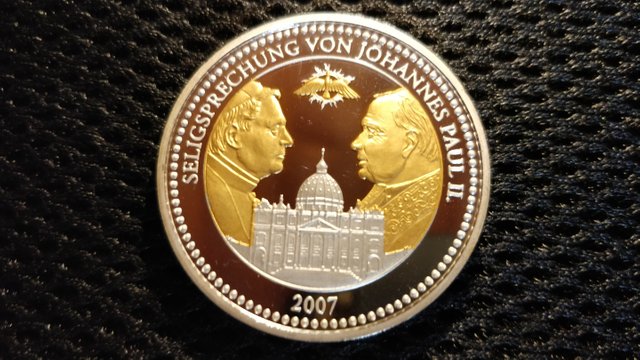 S0008A Poland John Paul 2 Gilded 2007.jpg