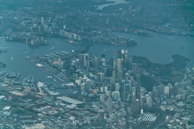 6580548255arrivingsydneyharbourbridge FILEminimizer.jpg