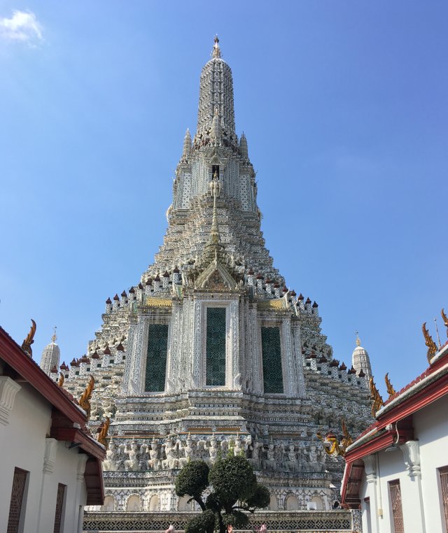 wat arun 2.jpg