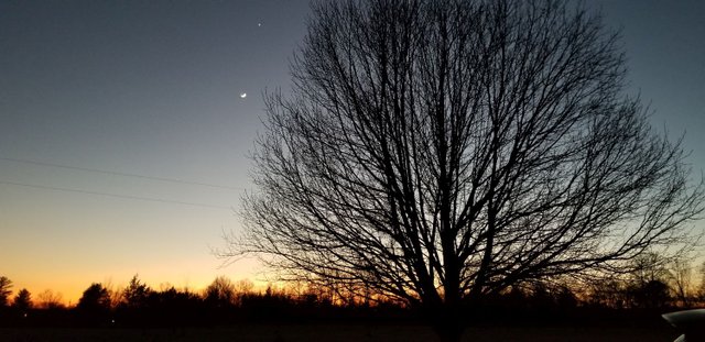 20200127_173616  Sunset with moon and star planet.jpg