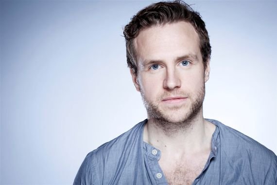 men rafe spall as agent c.jpg