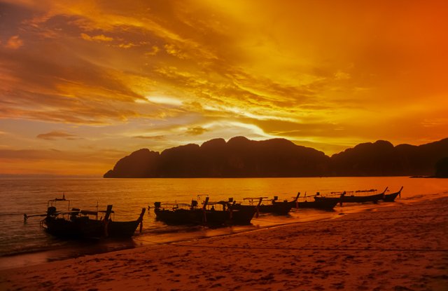 Ko Phi Phi Don Sunset.jpg