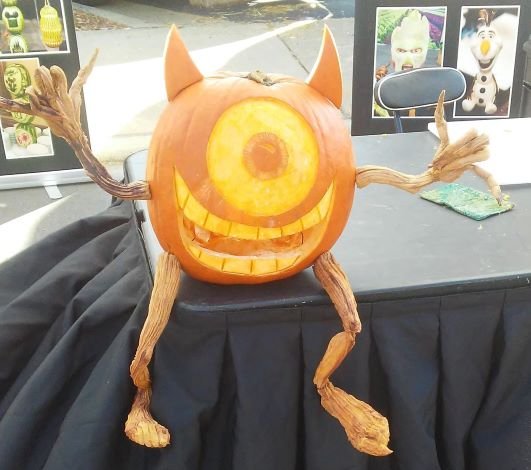 carved pumkin.jpg