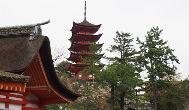 cadekor blog pagoda w japonii_1.jpg
