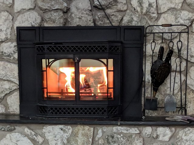 Fireplace2018.jpg