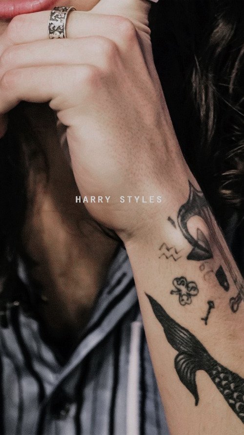 harry styles and louis tomlinson tattoos lockscreens — Steemit