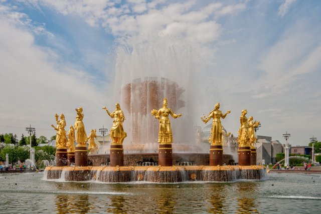 Fountain  Friendship of Nations, VDNKh, Moscow.jpg