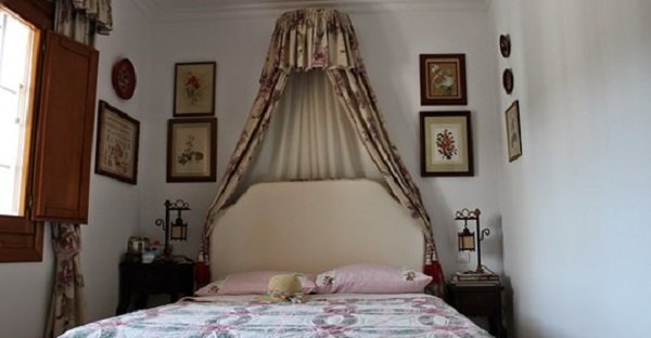 small elegant bedroom by mers