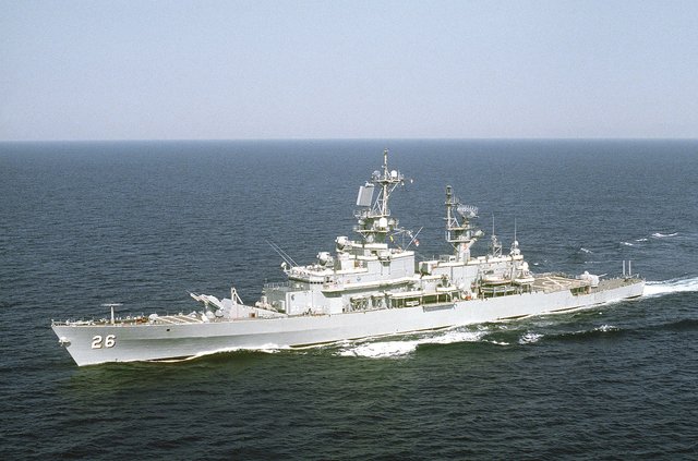 USS Belknap CG26.jpg