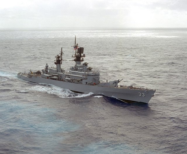 USS Fox CG33.jpg