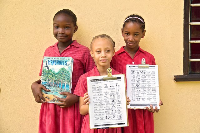 Banner_DayOfTheGirl2019_Seychelles_1_960x640.jpg