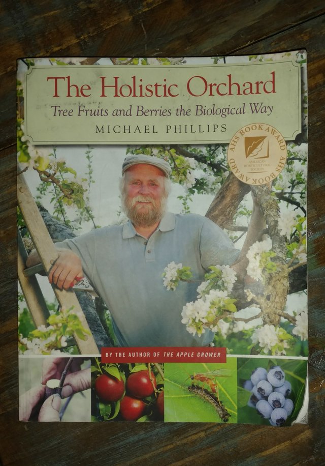 the_holistic_orchard_cover.jpg